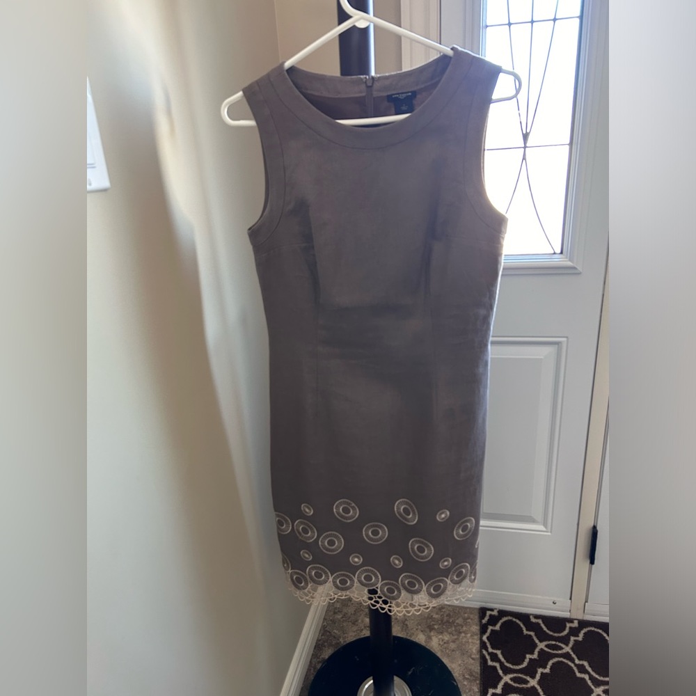 ANN TAYLOR dress.